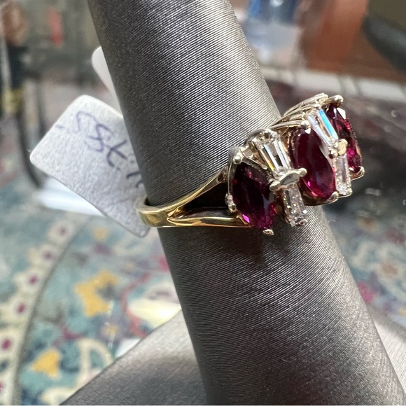 14k Yellow Gold Diamond & Ruby Ring - Picture 7 of 7